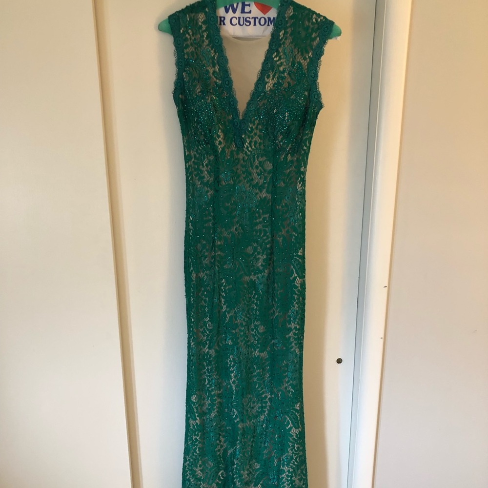 Elegant green MOB/ evening dress